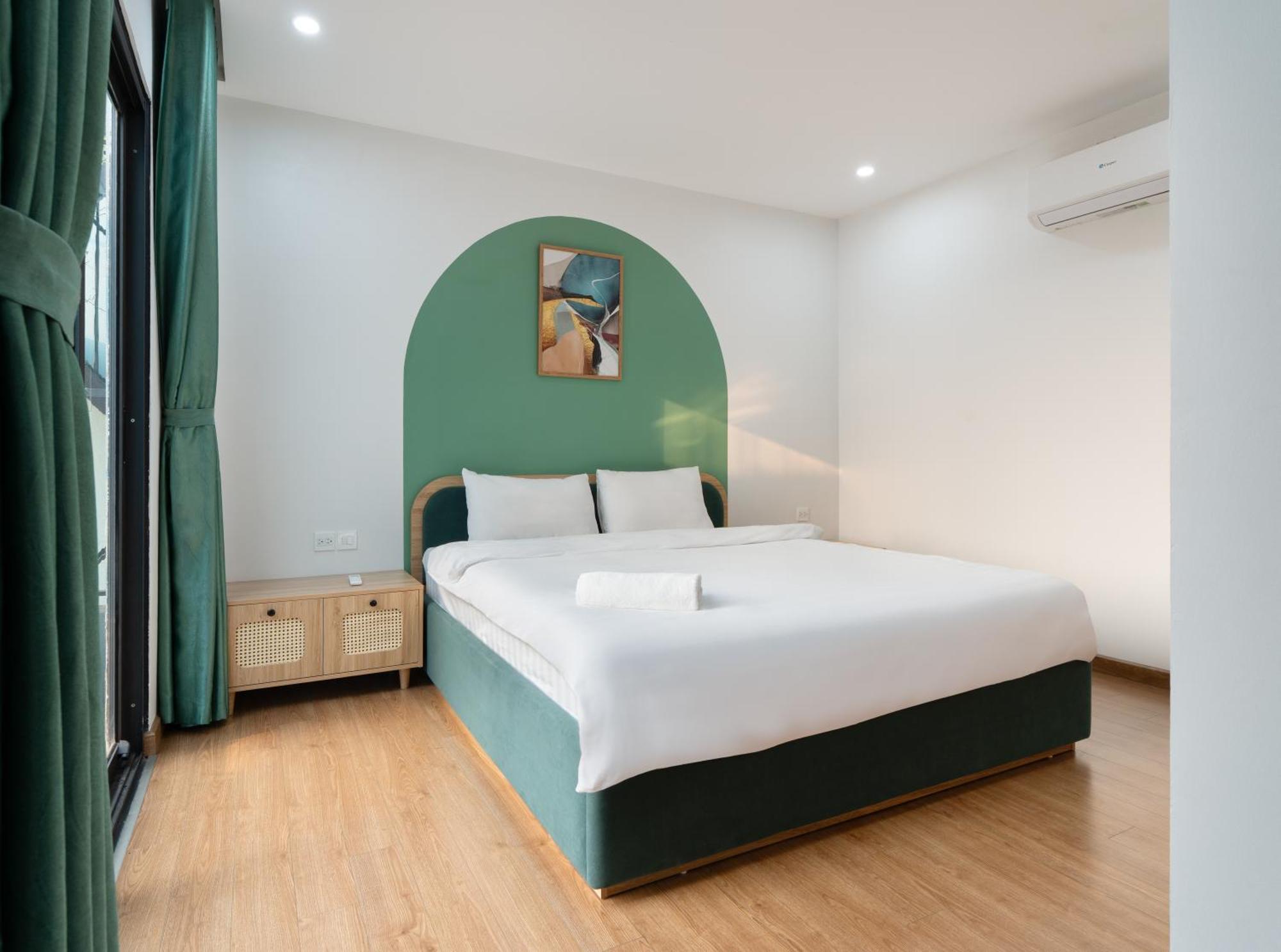Moonlit Suites Hotel By Luxe Paradise — Photos 2